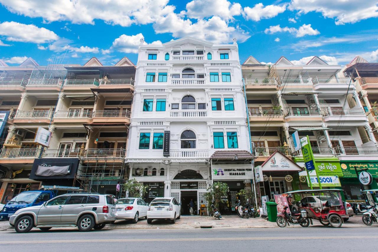 格兰德埃里文新大酒店 金边 外观 照片