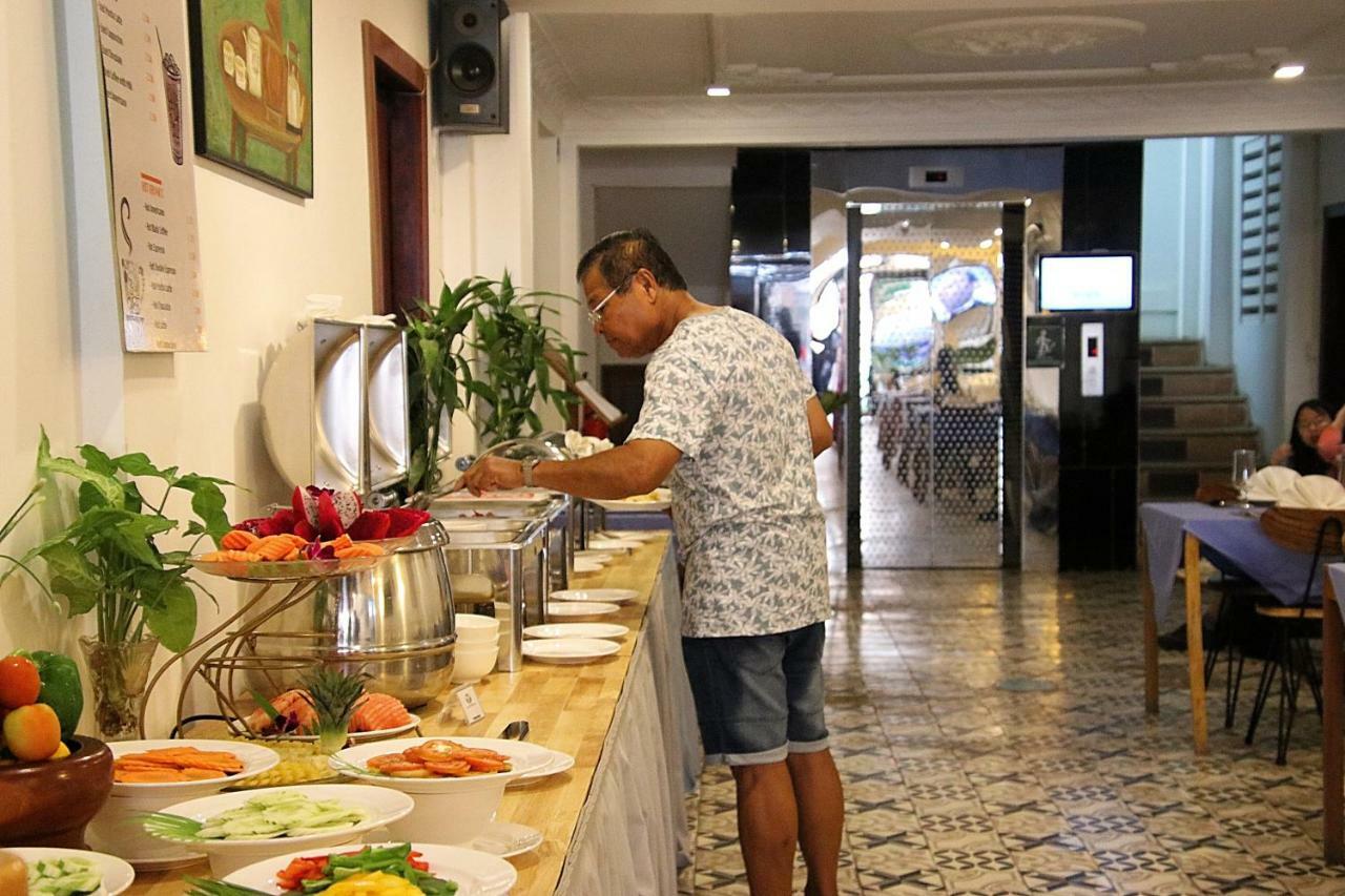 格兰德埃里文新大酒店 金边 外观 照片